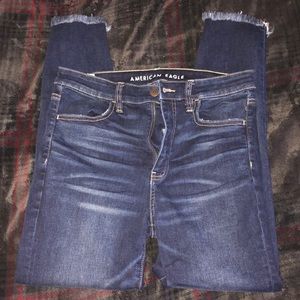 AMERICAN EAGLE JEANS